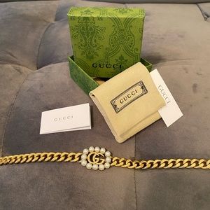 Gucci GG choker pearl and gold chain necklace